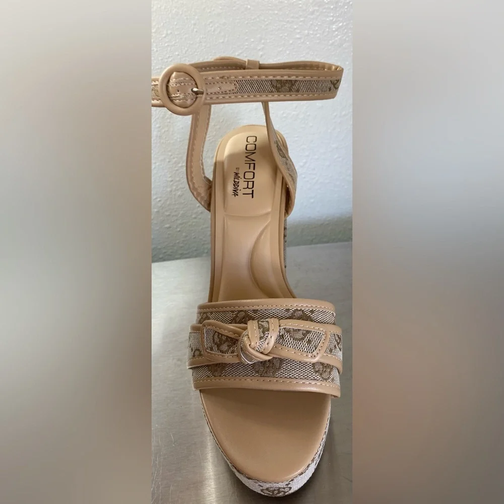 WILD DIVA.. HIGH PLATFORM HEELS